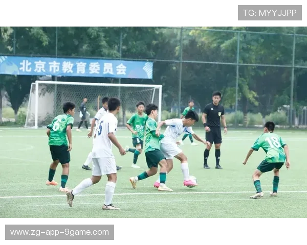 “青少年足球联赛吸引来自全国的数百支代表队”，青少年足球俱乐部联赛