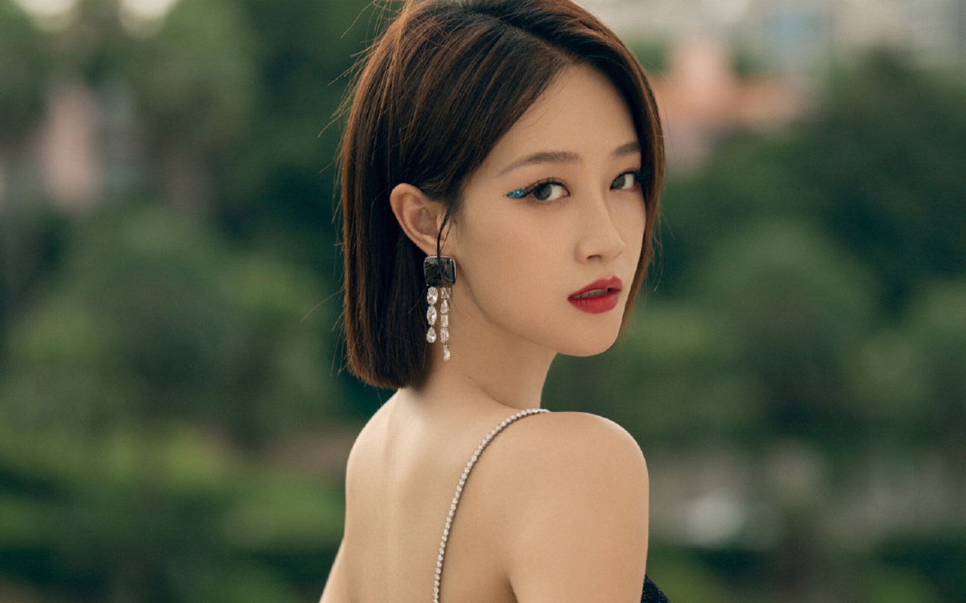 体育新闻中心记录中国运动员闪耀世界舞台，中国运动员精彩瞬间